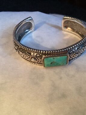 Sterling turquoise intricate and heavy sterling weight cuff !!MUST SEE ME 💃💃💃